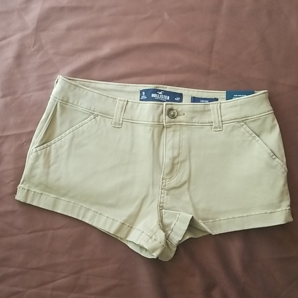 NWT Hollister Women khaki/tan Shorts size 5 - Picture 2 of 6